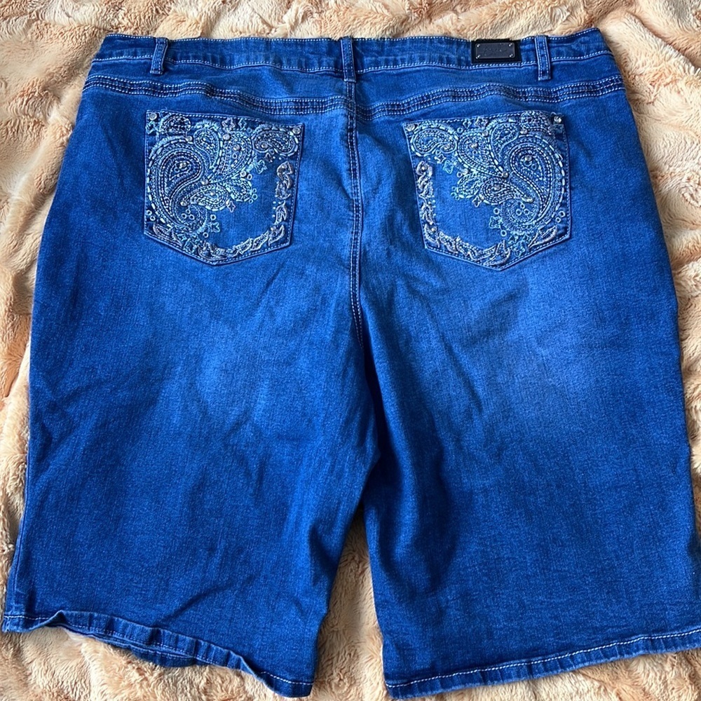 EARL JEANS denim shorts embellished pockets size 24W - Picture 2 of 6